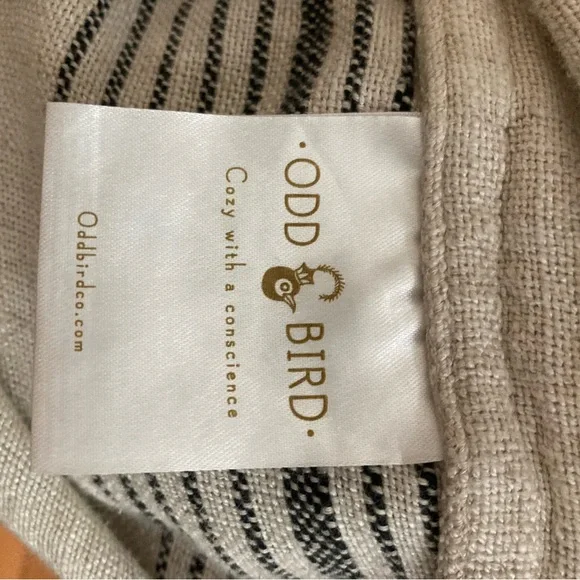 Oddbird Fener linen Kisa cut robe. - Picture 7 of 7